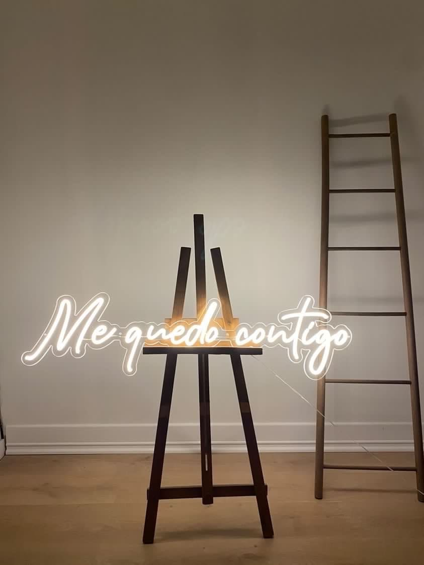 Neón Me quedo contigo