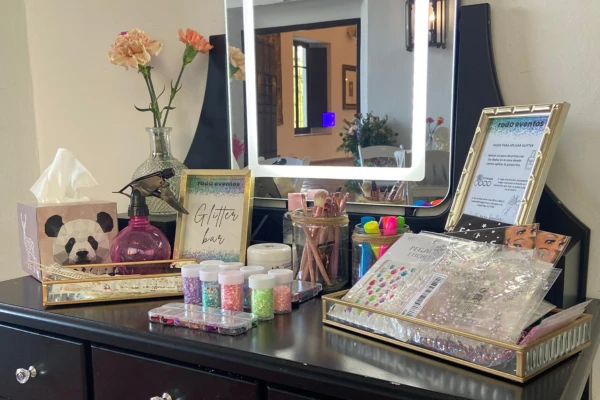 Glitter Bar