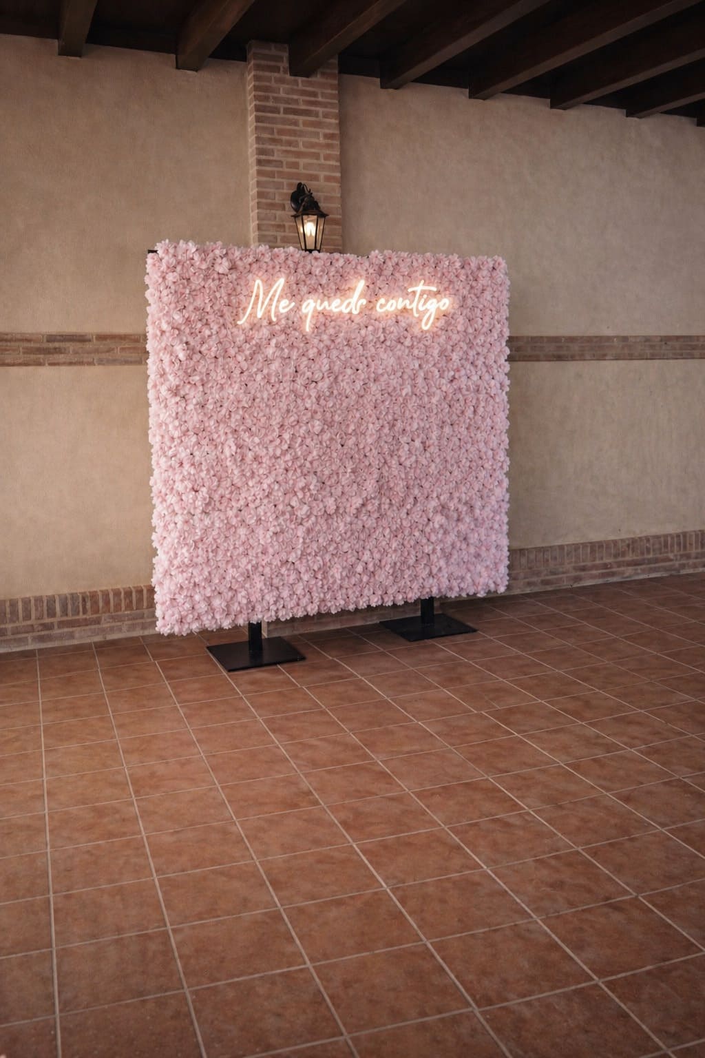 Decoración con neones en boda